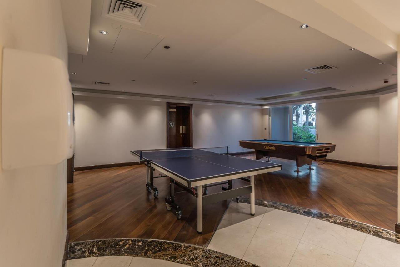 Higuests - Luxurious 1Br In Palms With Private Beach Access Dubai Esterno foto