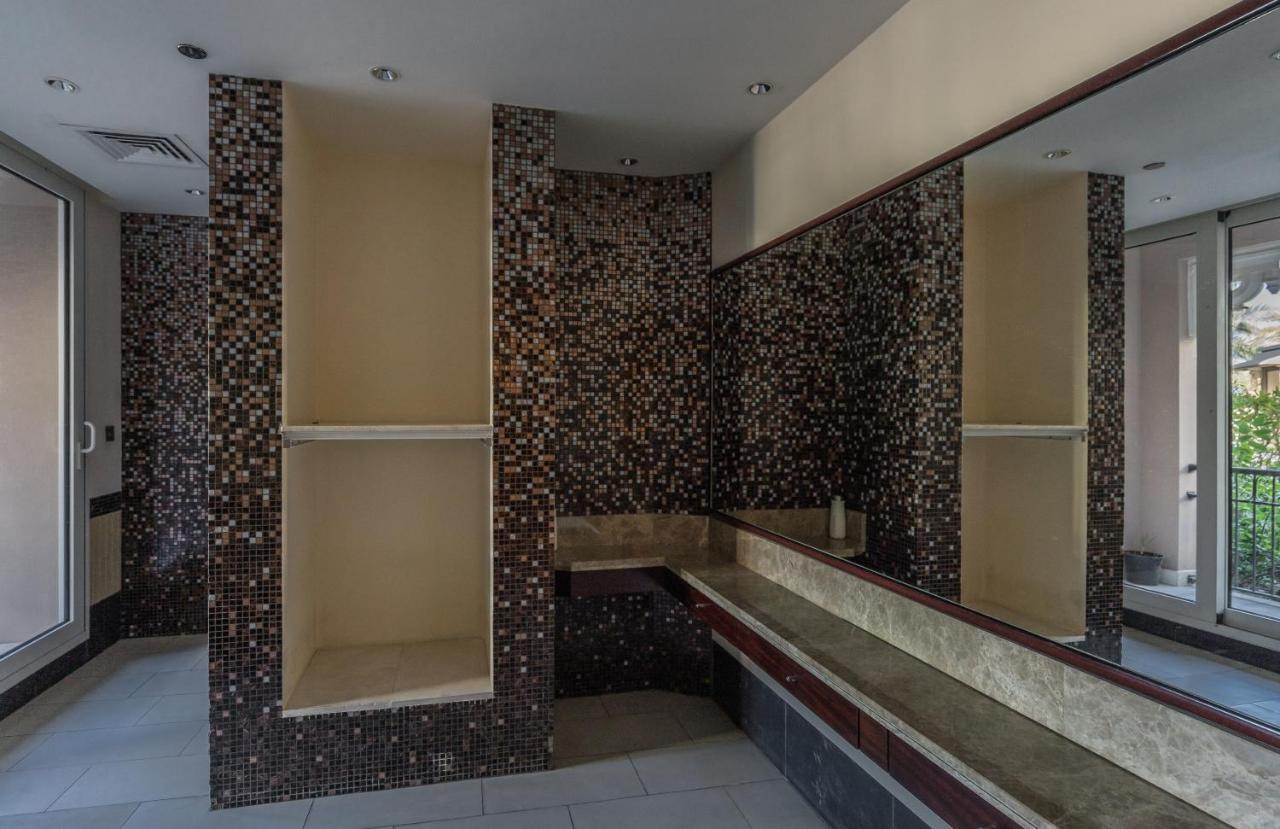 Higuests - Luxurious 1Br In Palms With Private Beach Access Dubai Esterno foto