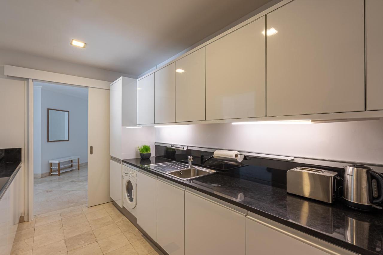 Higuests - Luxurious 1Br In Palms With Private Beach Access Dubai Esterno foto